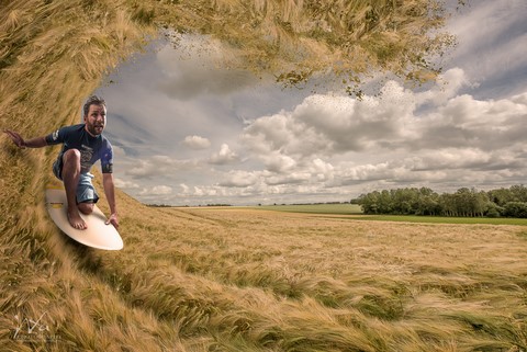 Le surfeur photo manipulation de Wttrwulghe Xavier