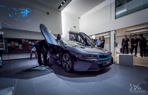 BMW tuning voiture sport sportive design concept i8